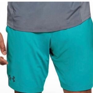 Under armour shorts sz medium